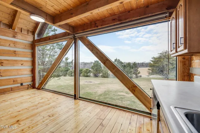 $1,650 | 2390 West Allens Bridge Road, Unit 5, Greeneville, TN 37743