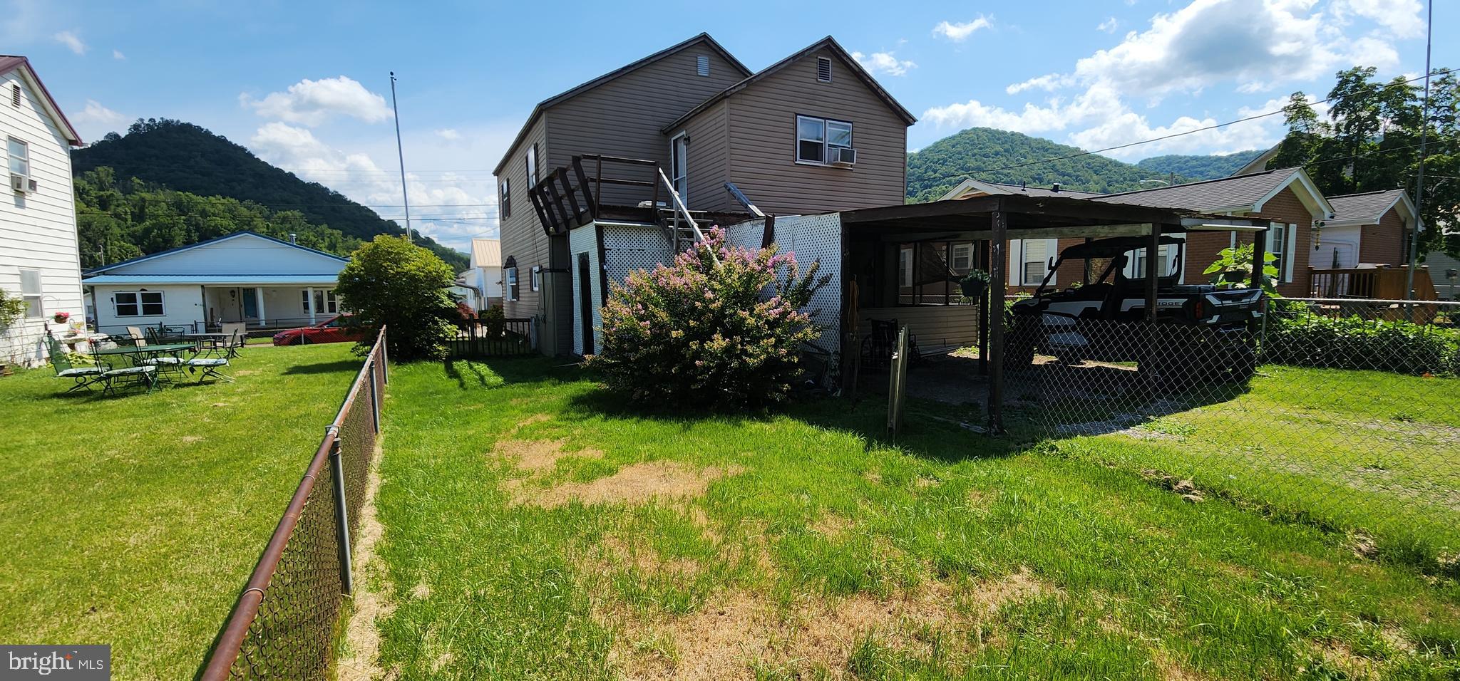 502 Alexander Street Cedar Grove, WV 25039 - Photo 2 of 63