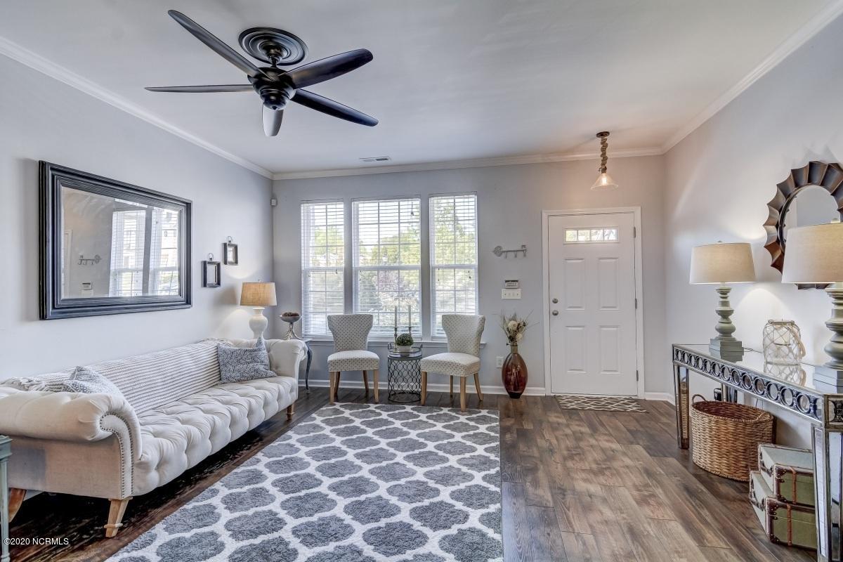 7871 Silverthread Lane Raleigh, NC 27617 - Photo 3 of 14 Living Room