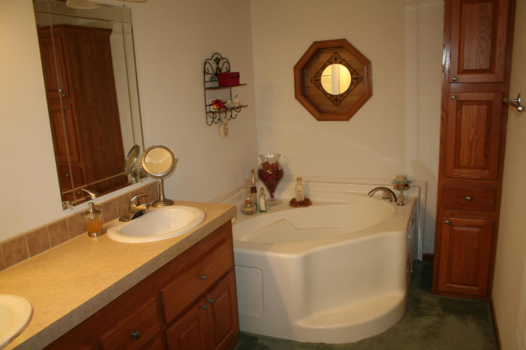 1796 Territorial Road Benton Harbor, MI 49022 - Photo 19 of 36 IMG_8678
