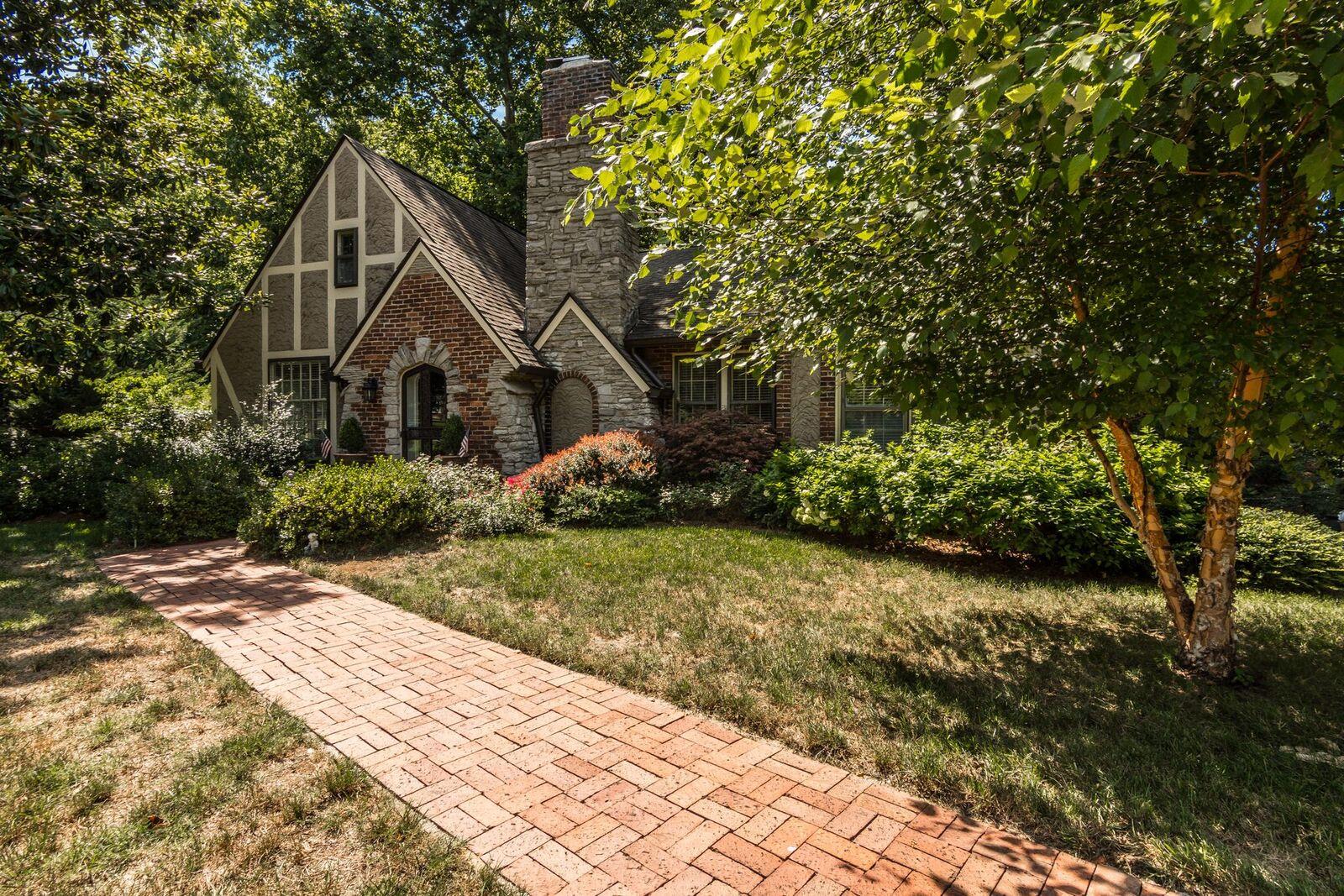 114 Spring Valley Road Nashville, TN 37214 - Photo 30 of 30 a front view of a house with a yard