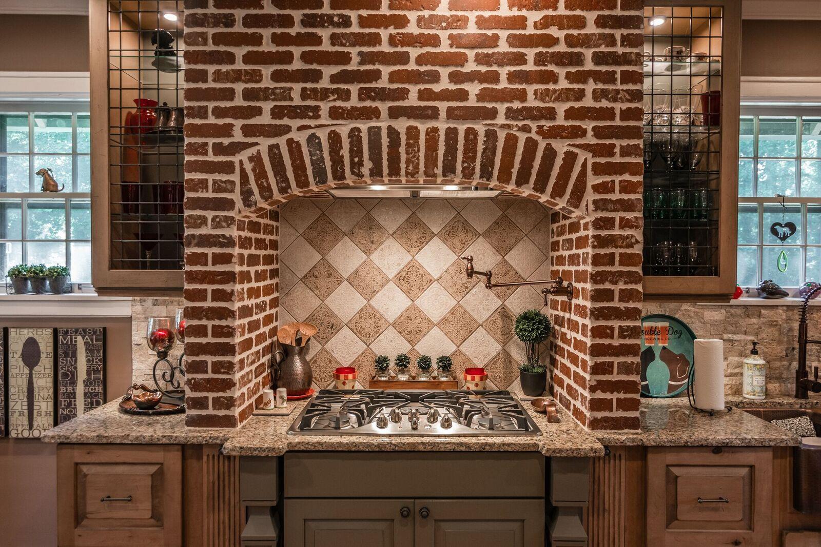 114 Spring Valley Road Nashville, TN 37214 - Photo 3 of 30 a view of a door with wooden fence