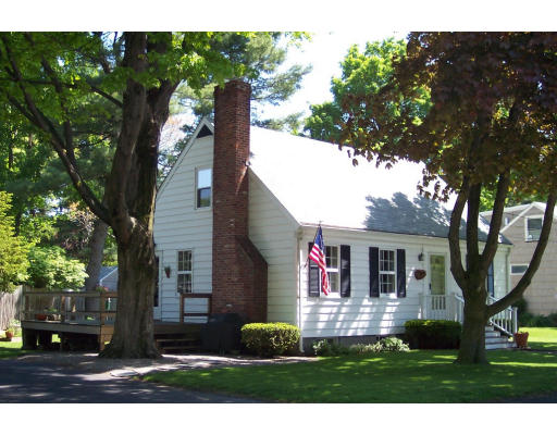 11 McPhee Road Framingham, MA 01701 - Photo 1 of 15 Gallery Image 1