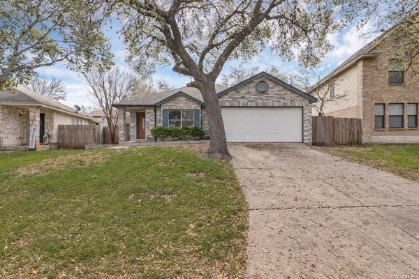 $1,895 | 6414 Maverick Oak Drive, San Antonio, TX 78240
