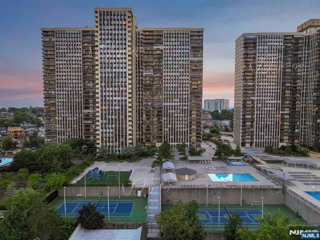 $650,000 | 200 Winston Drive, Unit 2403, Cliffside Park, NJ 07010