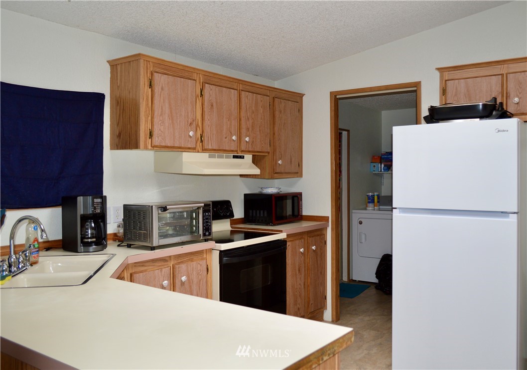 13989 Carney Lake Road Southwest Port Orchard, WA 98367 - Photo 11 of 16 Gallery Image 11