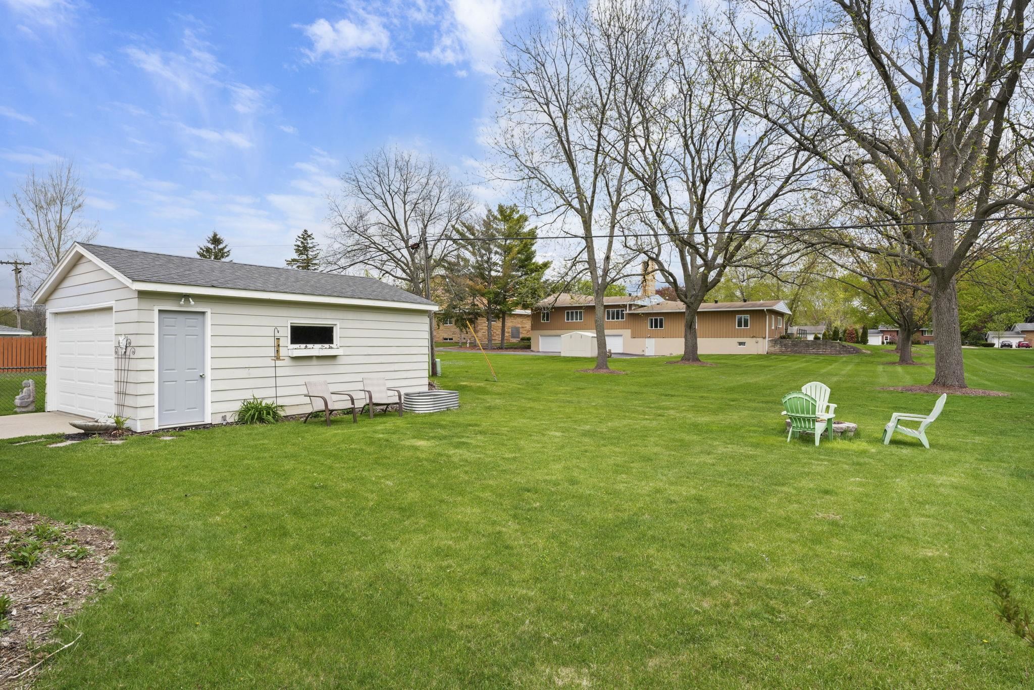 5104 Shore Acres Road Monona, WI 53716 - Photo 34 of 41
