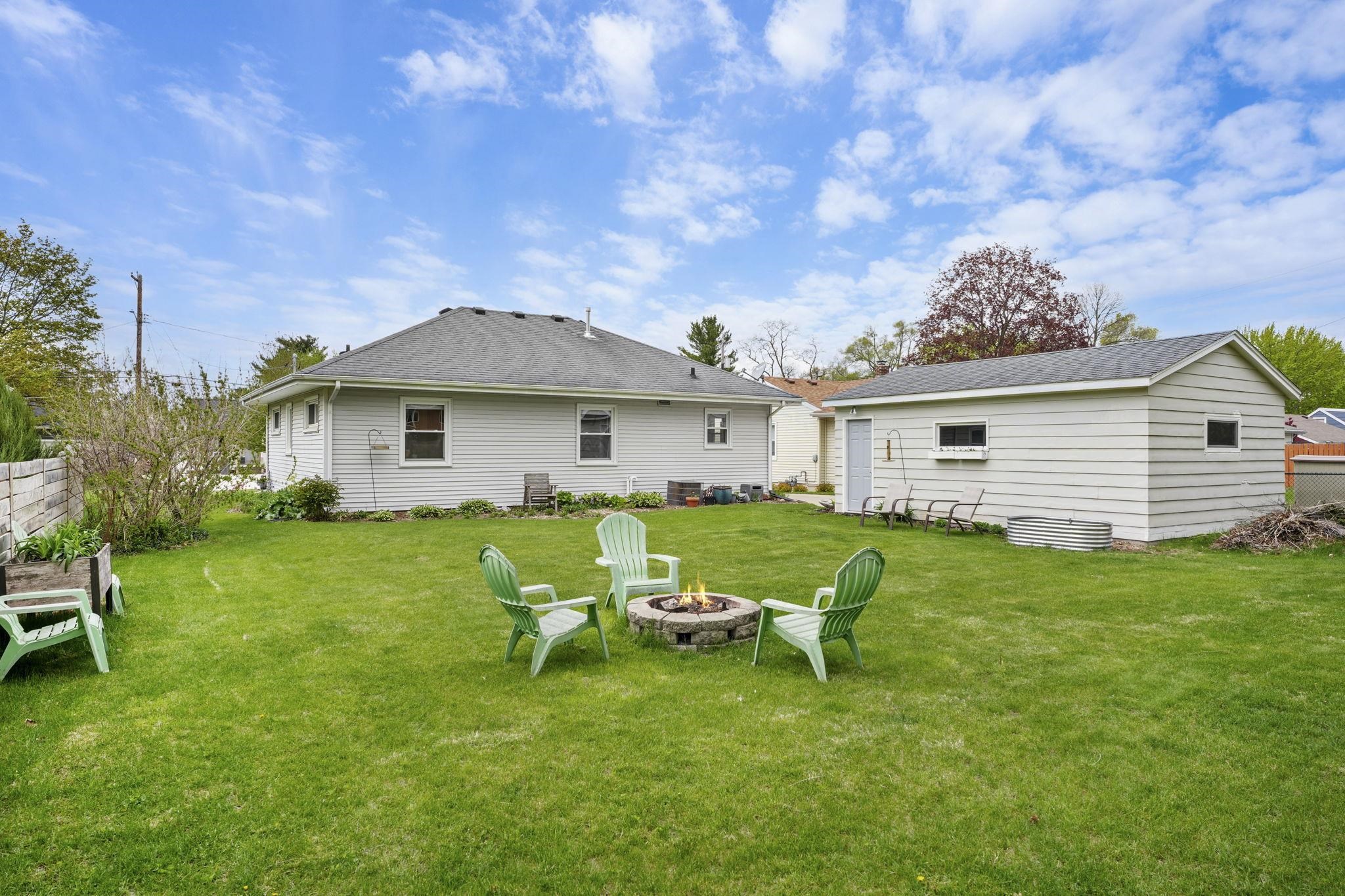 5104 Shore Acres Road Monona, WI 53716 - Photo 36 of 41