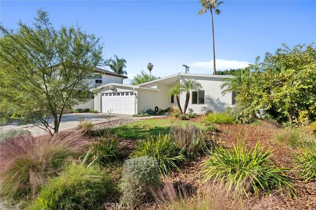 $4,500 | 6417 Graves Avenue, Van Nuys, CA 91406