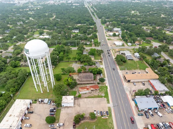 $350,000 | 3703 South College Avenue, Bryan, TX 77801