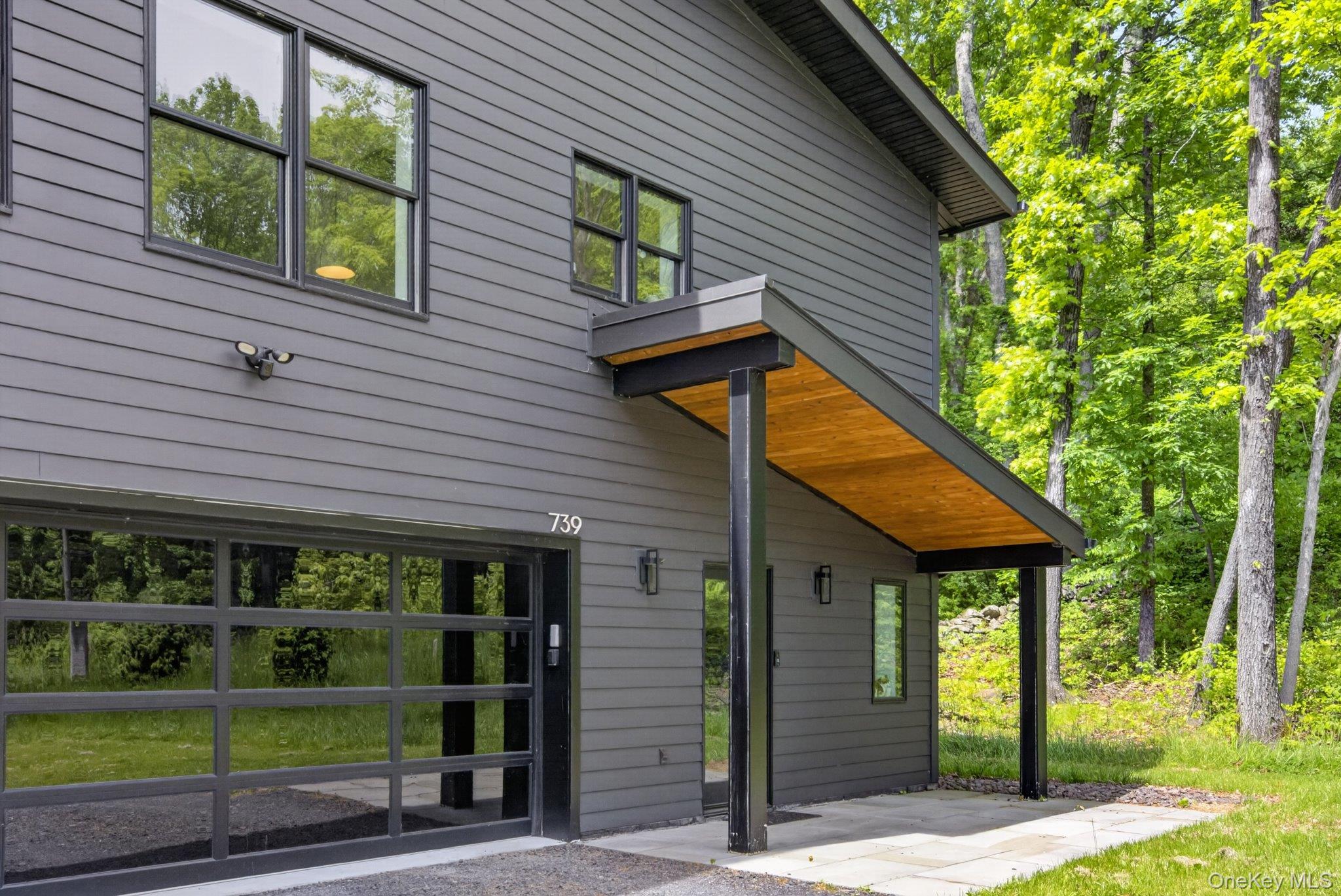 739 Old Post Road New Paltz, NY 12561 - Photo 4 of 47 Covered entrance