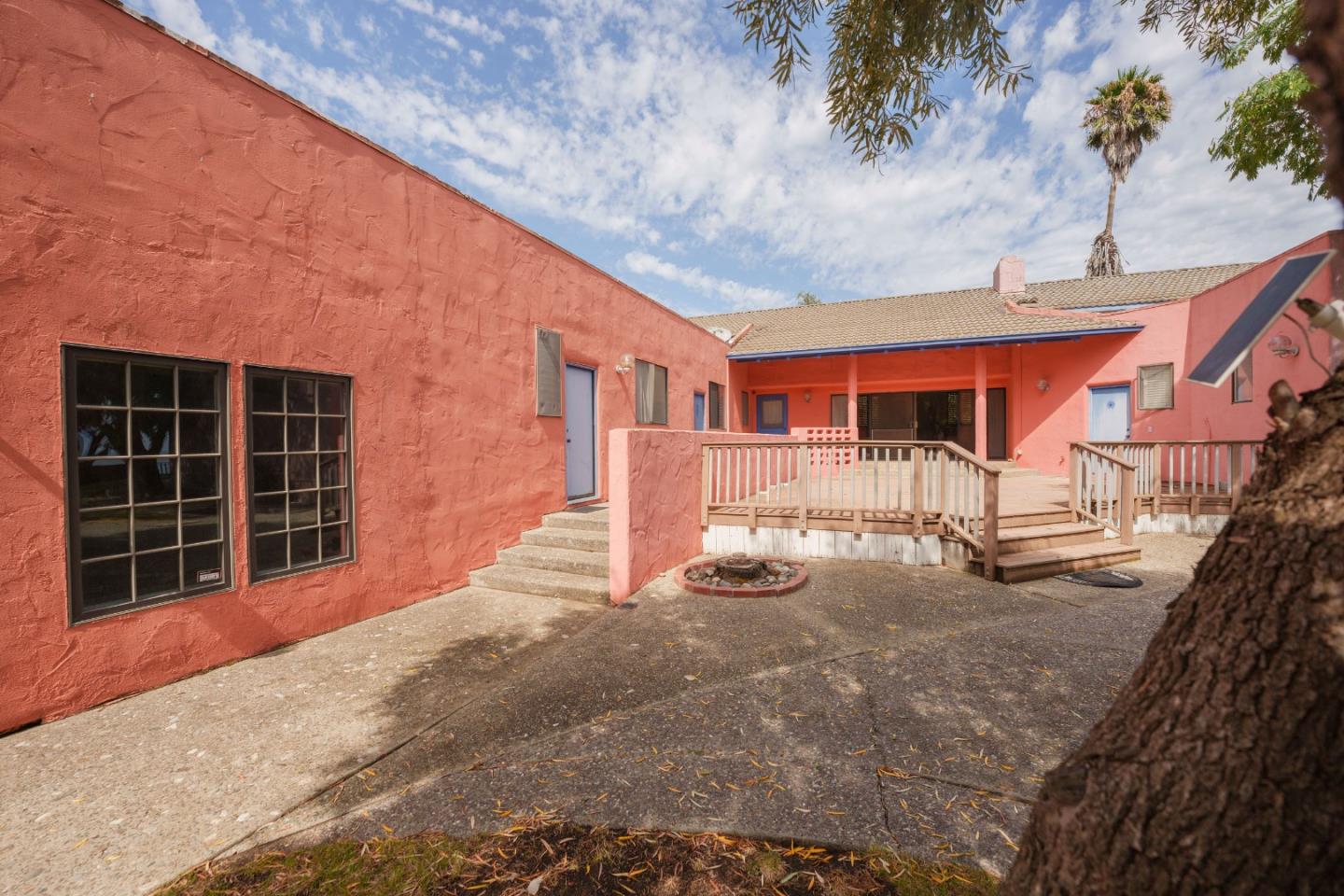 1352 River Road Salinas, CA 93908 - Photo 29 of 33 a backyard of a house with table and chairs