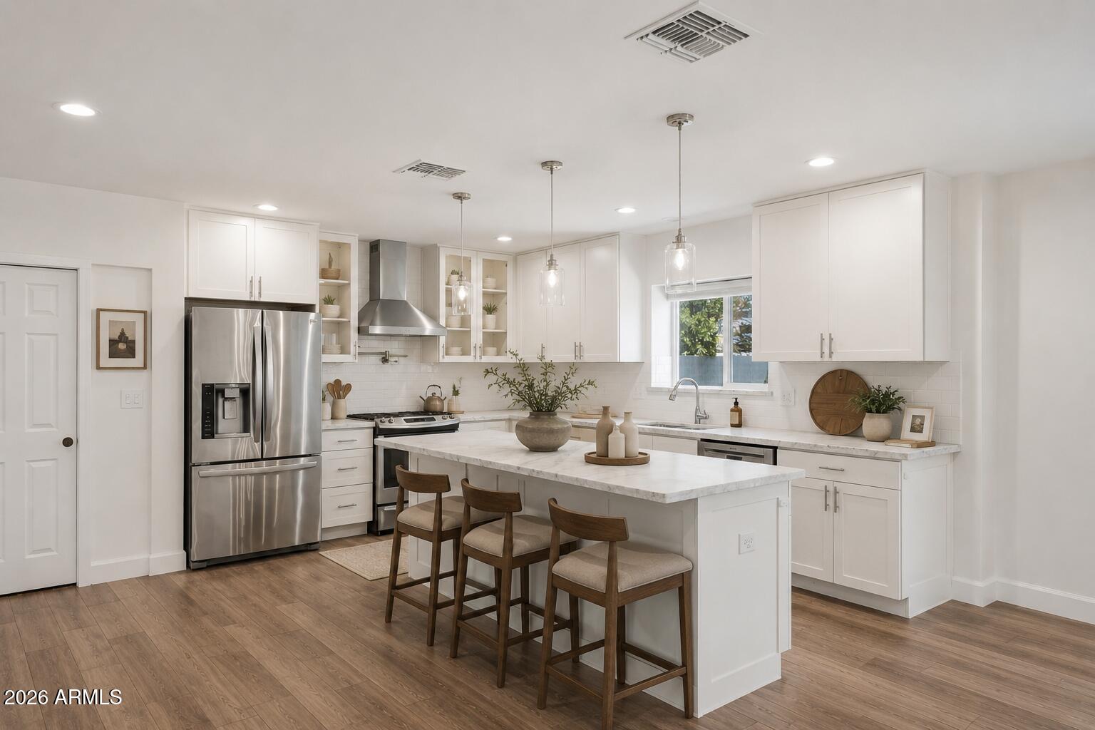 5140 East Osborn Road Phoenix, AZ 85018 - Photo 10 of 37 Kitchen - virtually staged