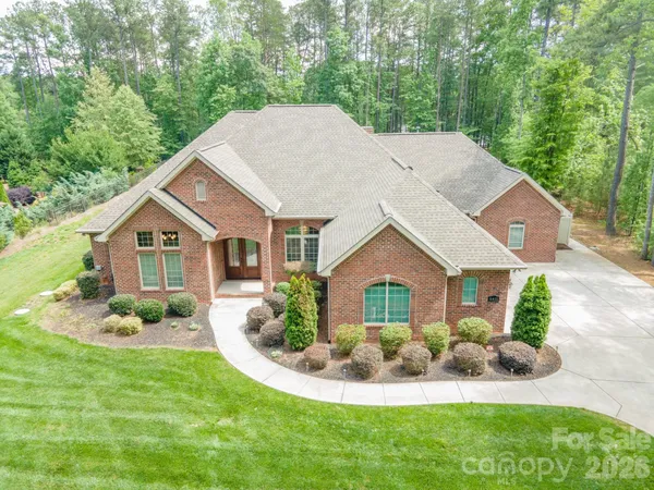 $1,075,000 | 6410 Harbor Oaks Drive, Denver, NC 28037