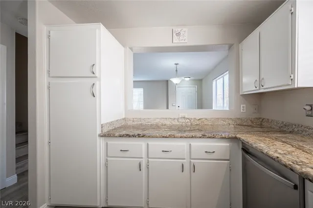 $2,000 | 52 Belle Springs Avenue, Las Vegas, NV 89123