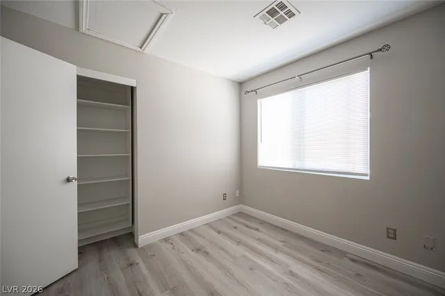 $2,000 | 52 Belle Springs Avenue, Las Vegas, NV 89123