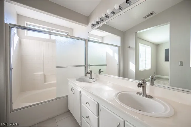 $2,000 | 52 Belle Springs Avenue, Las Vegas, NV 89123