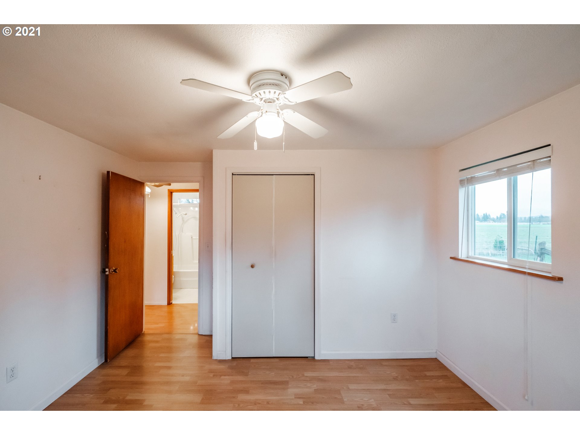 1005 Cascade Drive Lebanon, OR 97355 - Photo 18 of 32 a view interior of a house