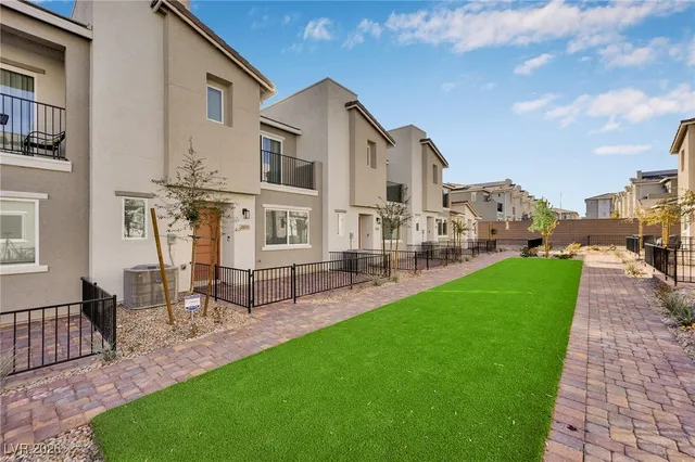 $2,200 | 2874 Cinnamon Toast Court, North Las Vegas, NV 89086