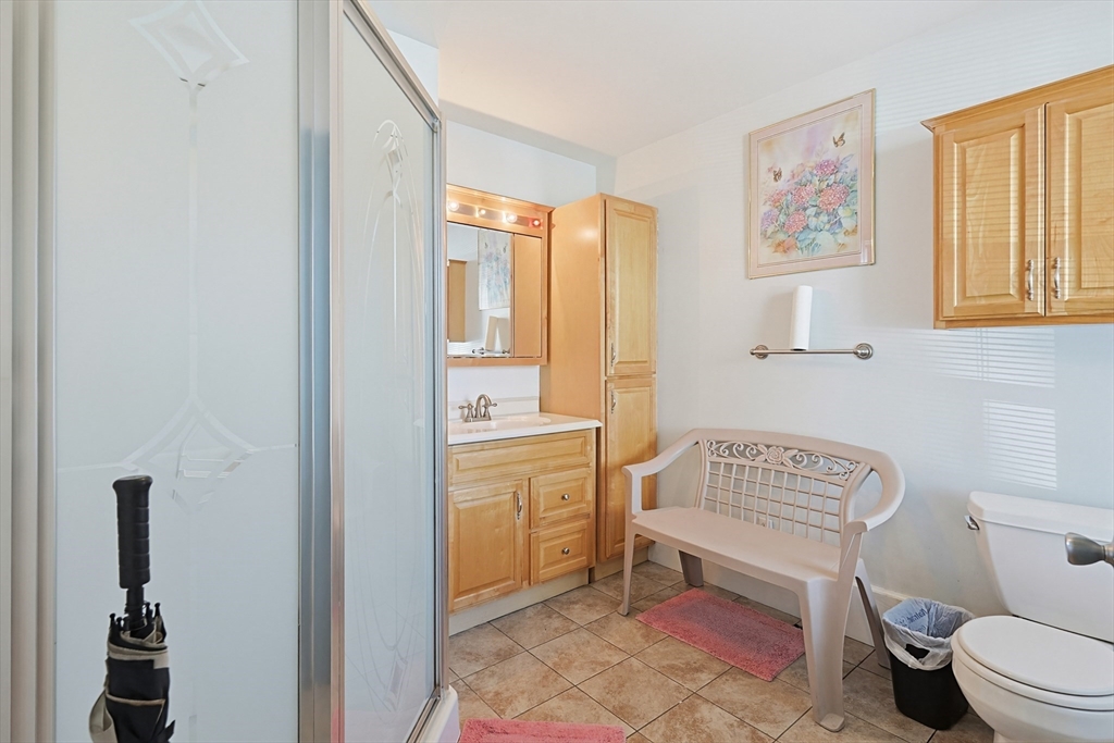 391 Middle Street Fall River, MA 02724 - Photo 22 of 42 Gallery Image 22