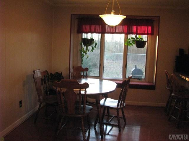218 Long Ridge Road Plymouth, NC 27962 - Photo 4 of 23 Dining area