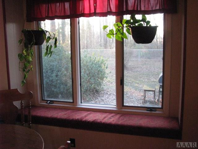 218 Long Ridge Road Plymouth, NC 27962 - Photo 5 of 23 Window seat in dining area