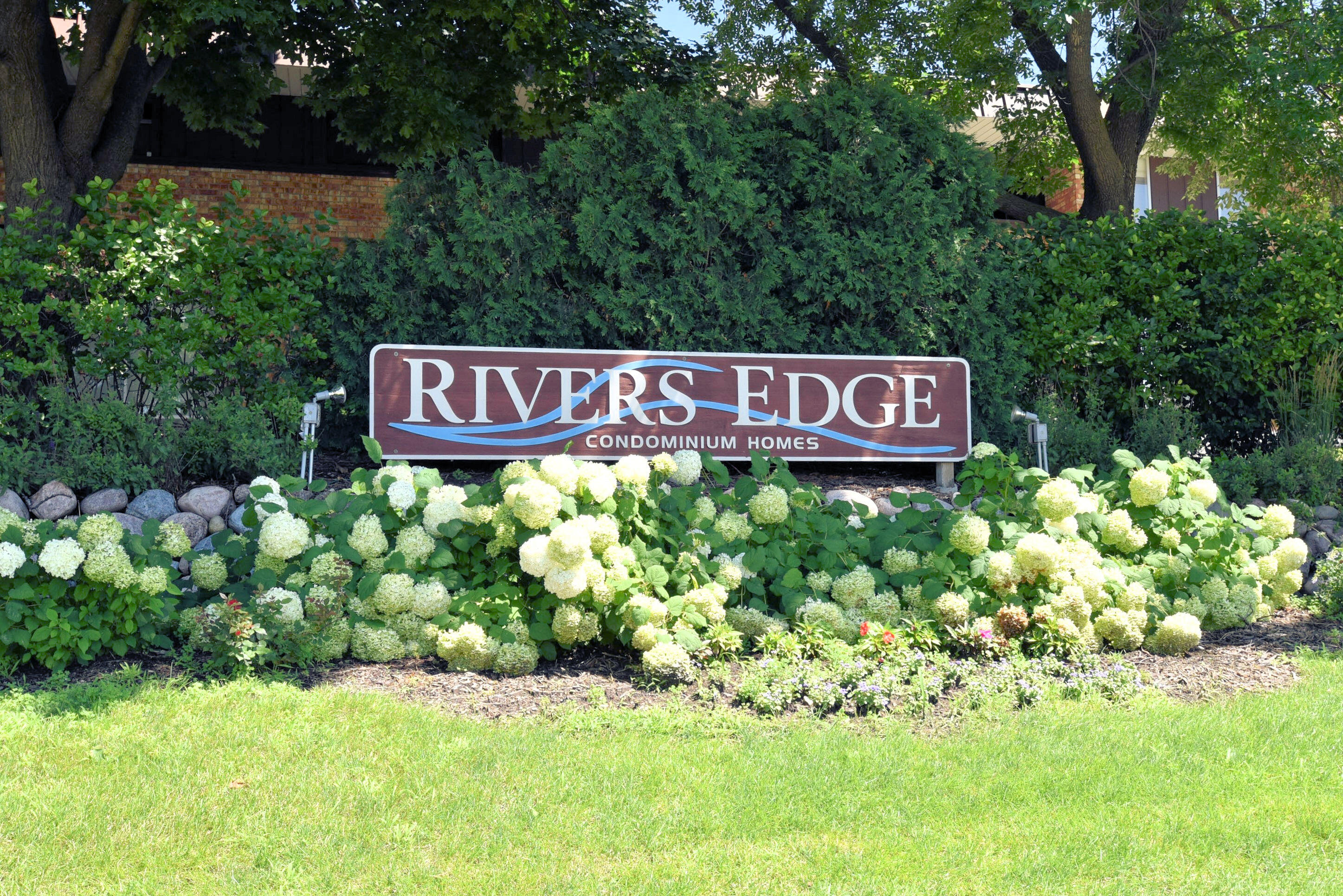 4050 West Rivers Edge Circle, Unit 1 Brown Deer, WI 53209 - Photo 27 of 36 EUP_3947