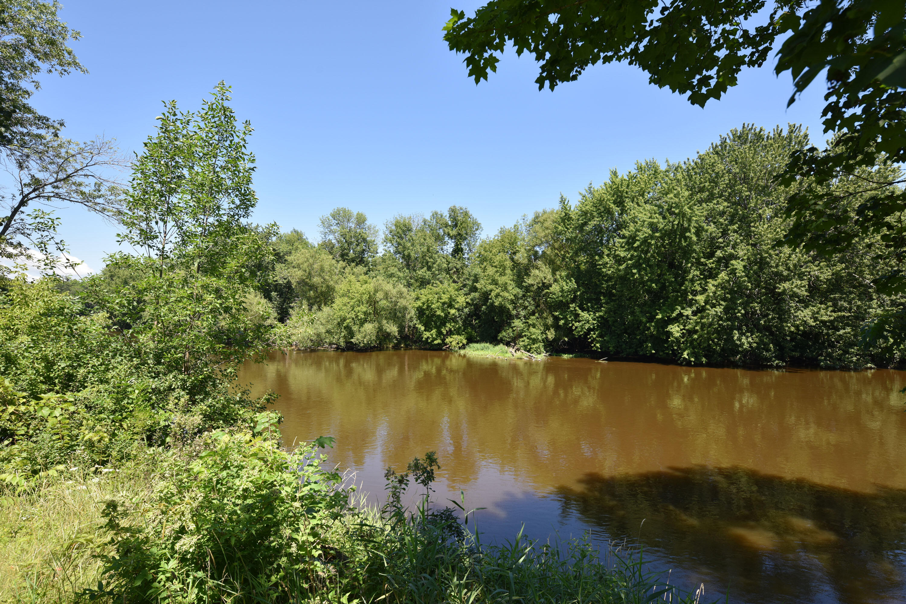 4050 West Rivers Edge Circle, Unit 1 Brown Deer, WI 53209 - Photo 29 of 36 EUP_3945
