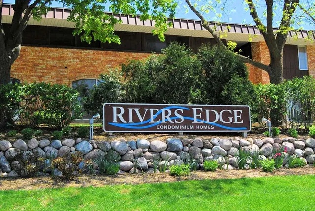 $79,900 | 4050 West Rivers Edge Circle, Unit 1, Brown Deer, WI 53209