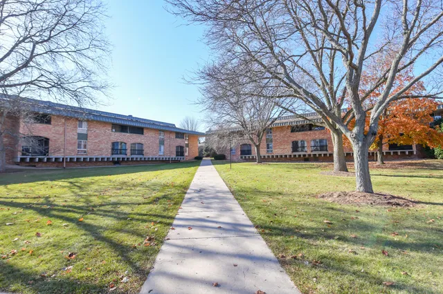 $79,900 | 4050 West Rivers Edge Circle, Unit 1, Brown Deer, WI 53209