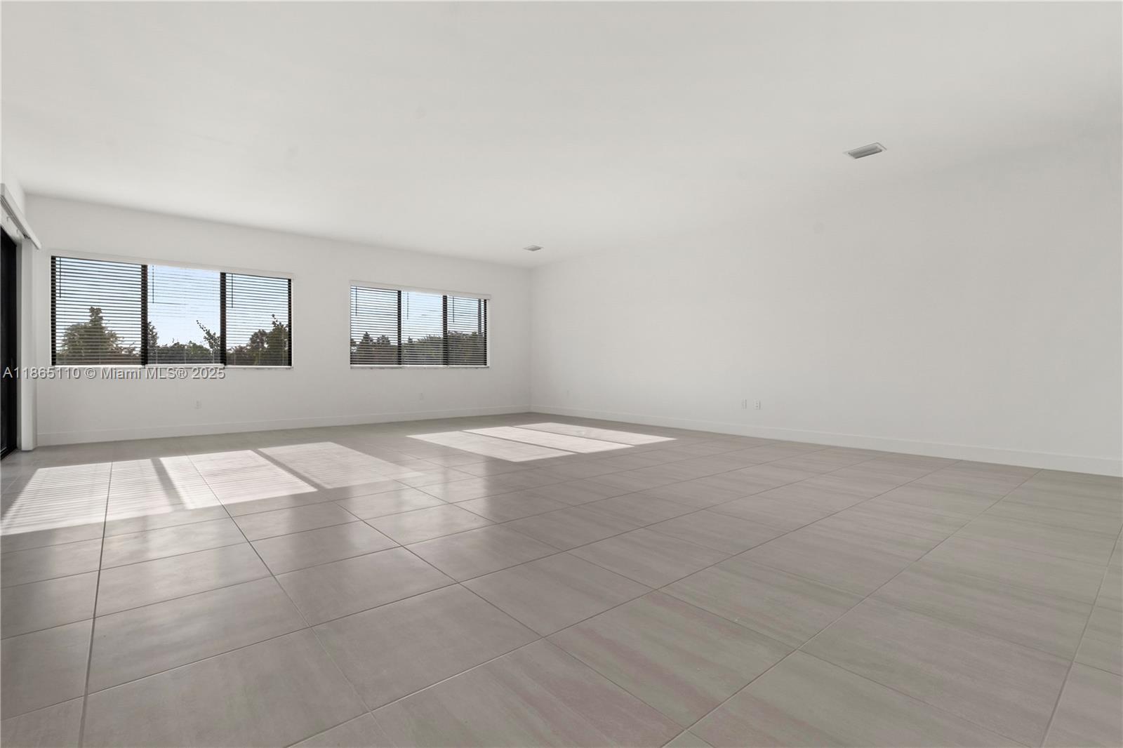 2391 Southwest 123rd Terrace Davie, FL 33325 - Photo 4 of 39