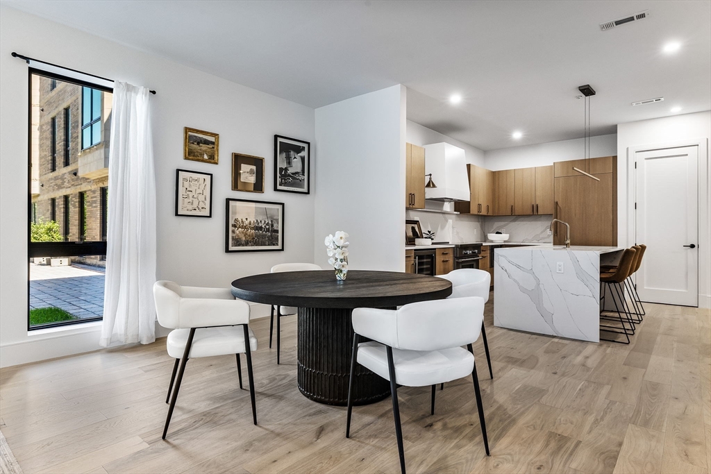 1114 Beacon Street, Unit 101 Newton, MA 02461 - Photo 18 of 39