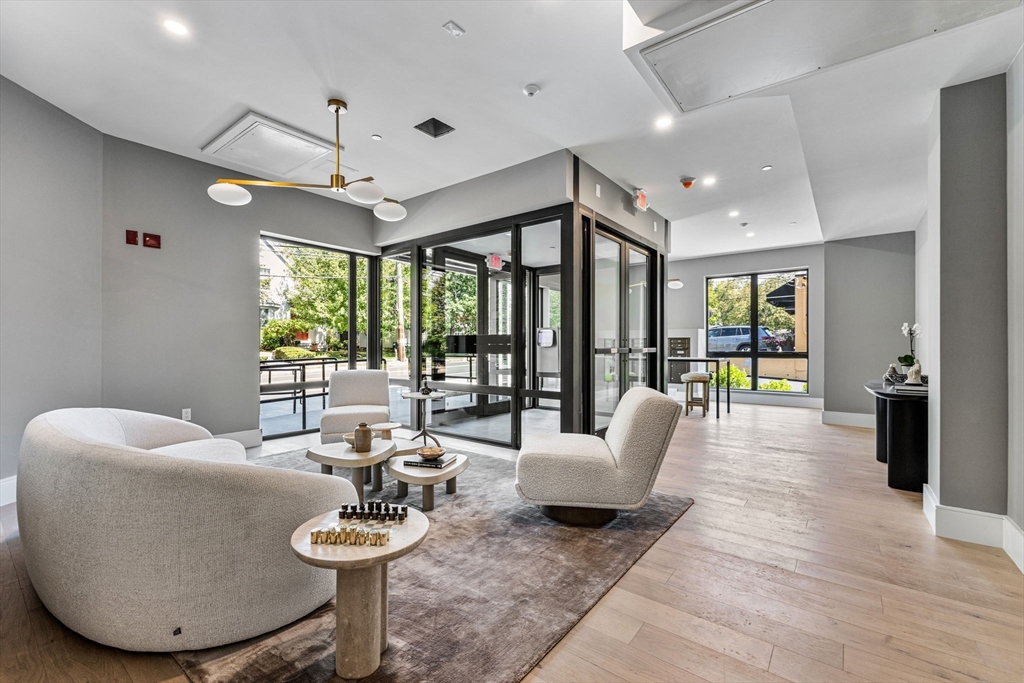 1114 Beacon Street, Unit 101 Newton, MA 02461 - Photo 4 of 39