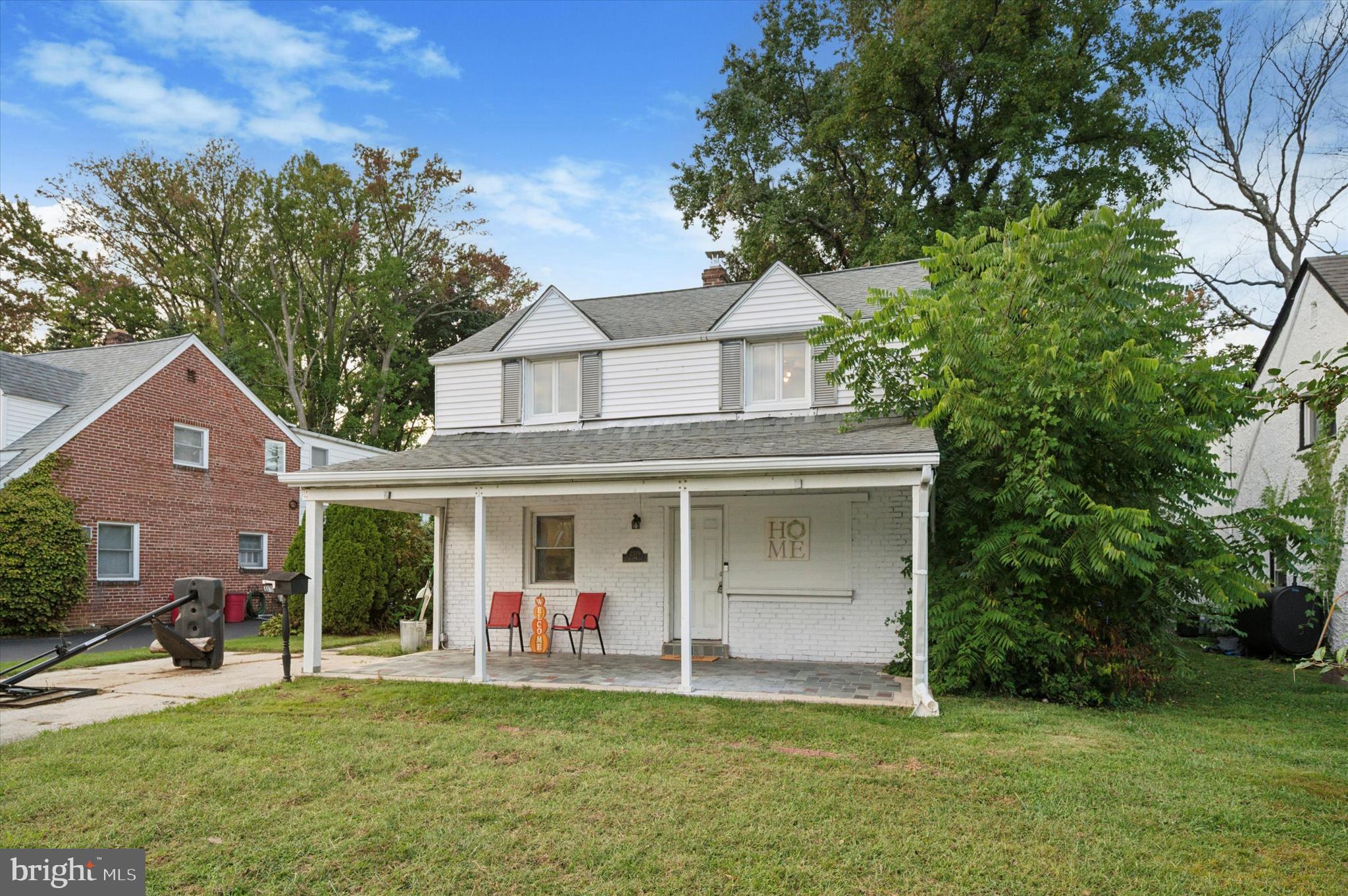 2379 Mole Road Secane, PA 19018 - Photo 3 of 26 front view of a house with a yard