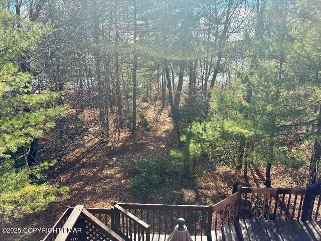 $1,799,000 | 6102 Lakeview Drive, Pocono Pines, PA 18350