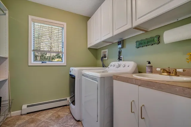 $1,799,000 | 6102 Lakeview Drive, Pocono Pines, PA 18350