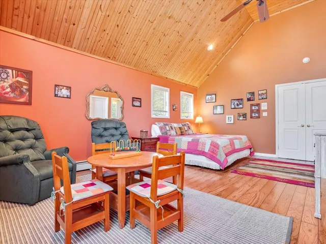 $1,799,000 | 6102 Lakeview Drive, Pocono Pines, PA 18350