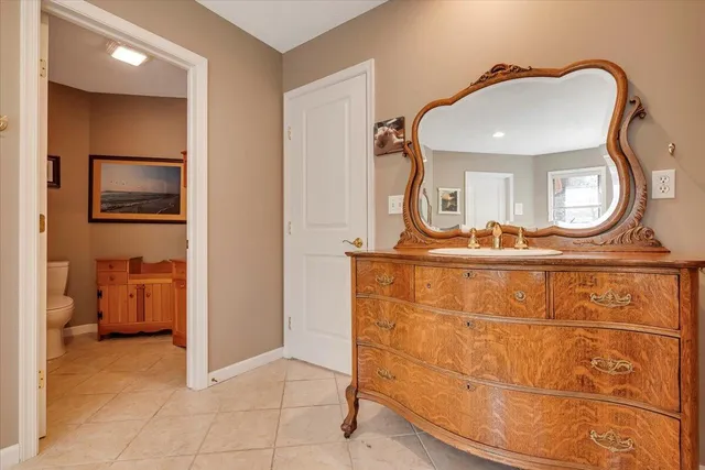 $1,799,000 | 6102 Lakeview Drive, Pocono Pines, PA 18350