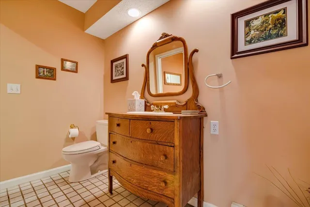 $1,799,000 | 6102 Lakeview Drive, Pocono Pines, PA 18350