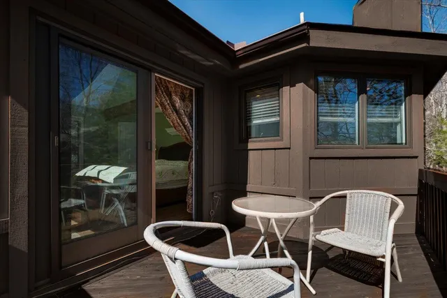 $1,799,000 | 6102 Lakeview Drive, Pocono Pines, PA 18350