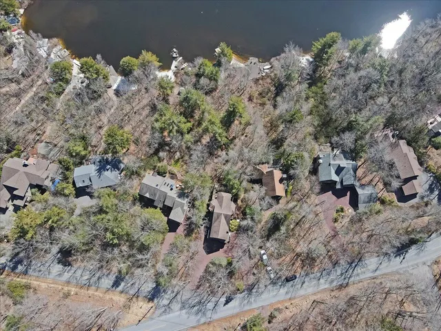 $1,799,000 | 6102 Lakeview Drive, Pocono Pines, PA 18350