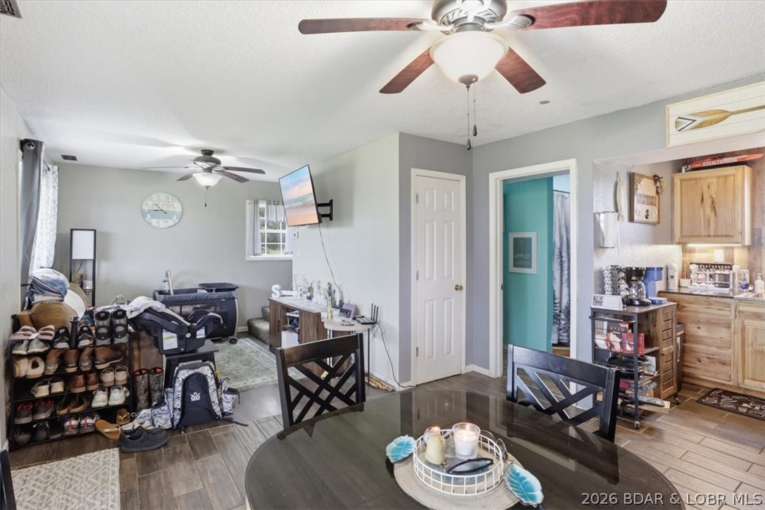 6453 North Circle Road Stover, MO 65078 - Photo 10 of 40