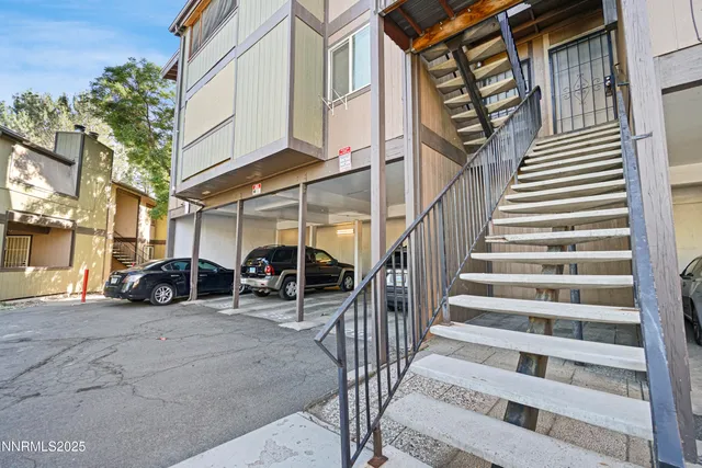 $189,900 | 2085 Highview Court, Unit 1, Reno, NV 89512