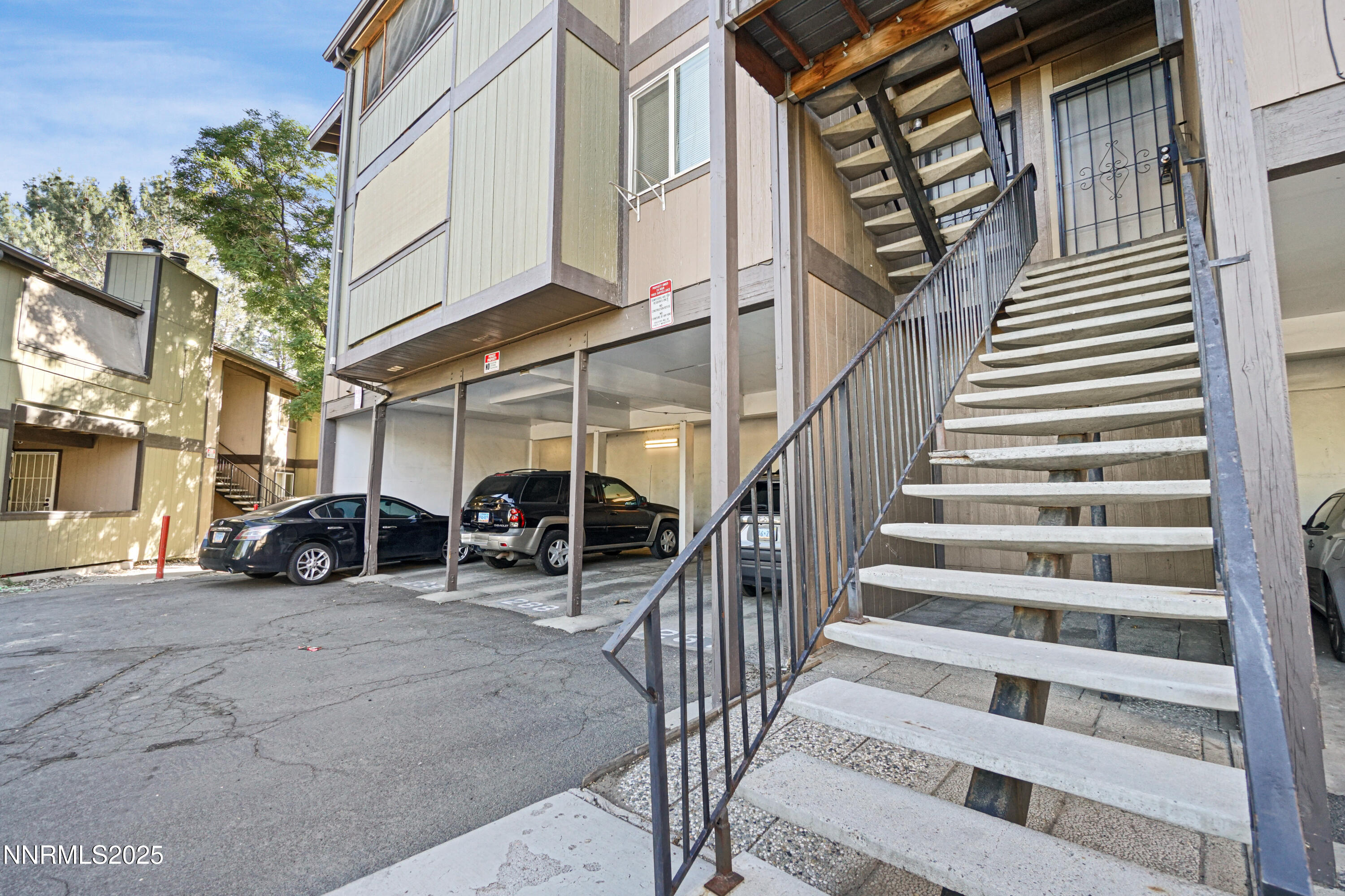 2085 Highview Court, Unit 1 Reno, NV 89512 - Photo 2 of 20 DSC03245-1