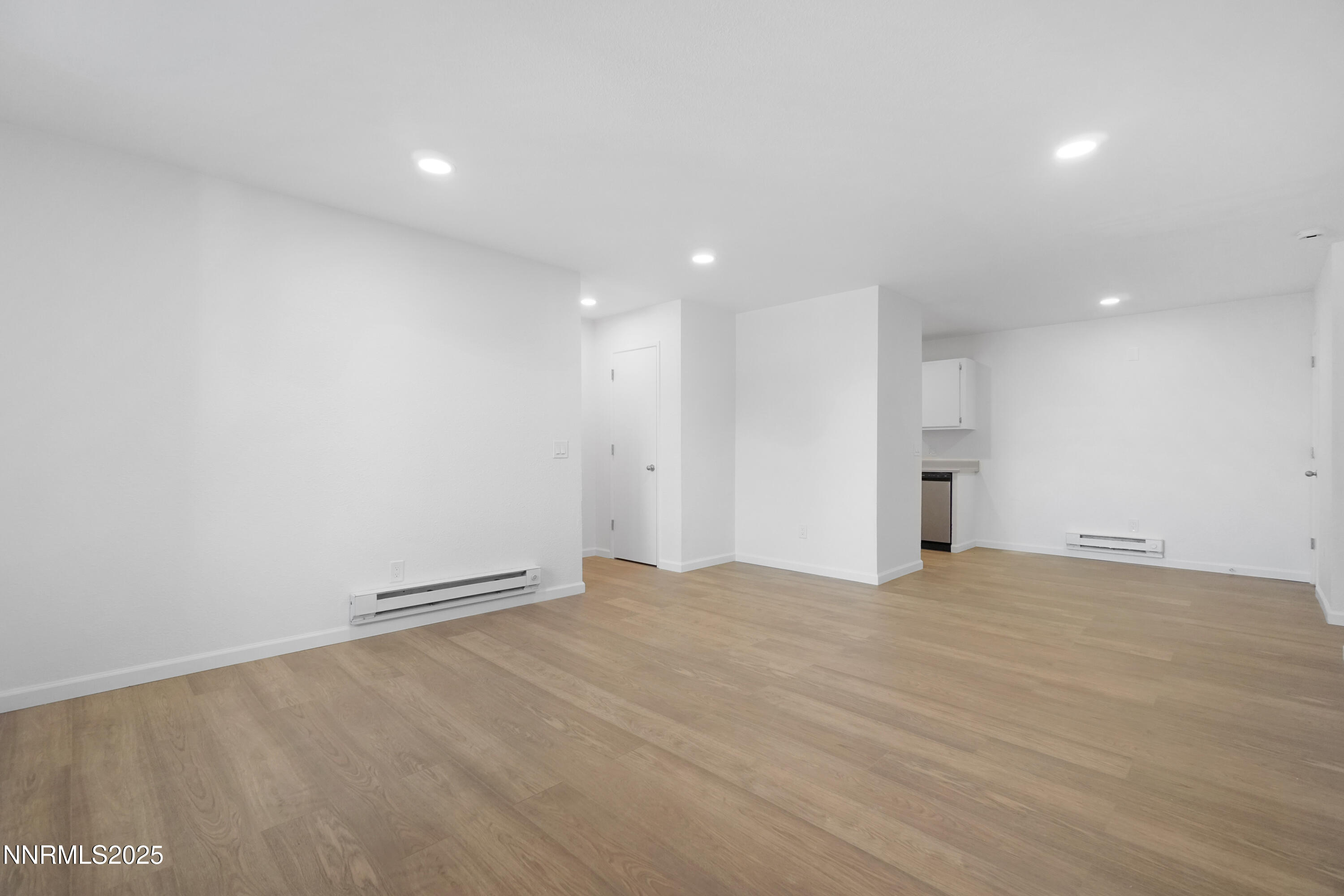 2085 Highview Court, Unit 1 Reno, NV 89512 - Photo 4 of 20 DSC03155 1