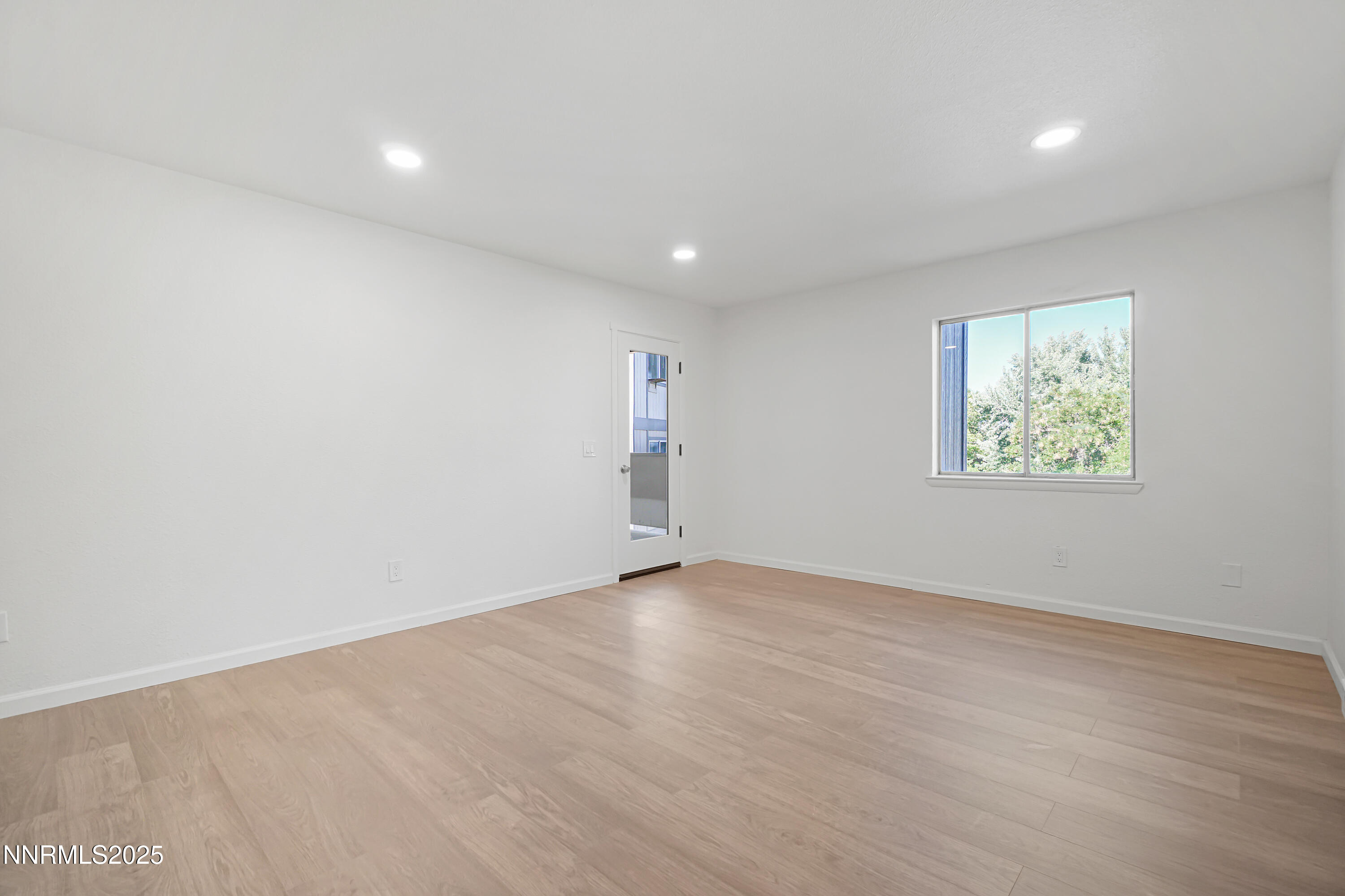 2085 Highview Court, Unit 1 Reno, NV 89512 - Photo 5 of 20 DSC03149 11