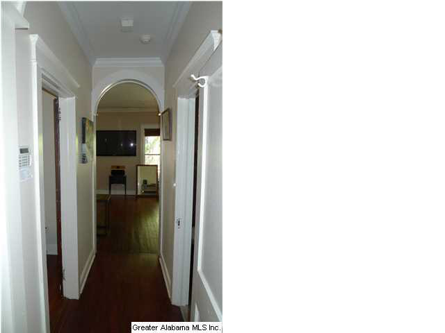 923 Irving Road Birmingham, AL 35209 - Photo 9 of 19