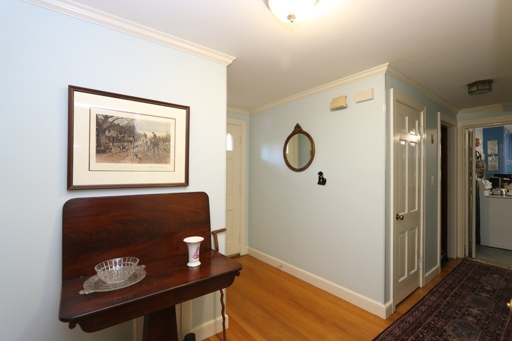 18 Columbine Road Weston, MA 02493 - Photo 2 of 22