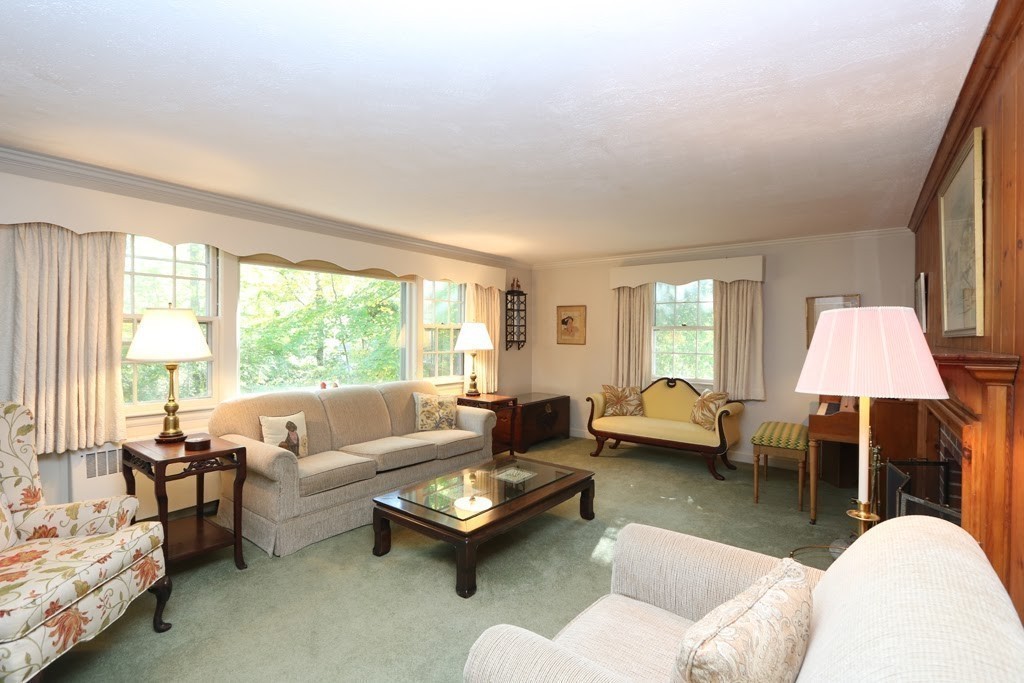 18 Columbine Road Weston, MA 02493 - Photo 4 of 22