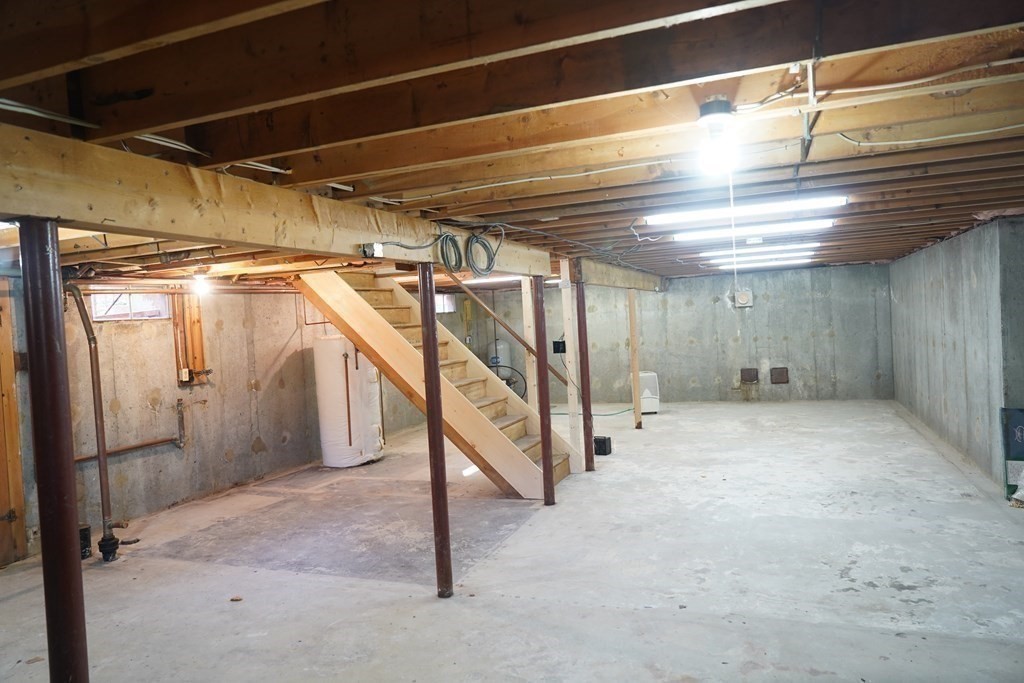 356 Chesterfield Road Northampton, MA 01053 - Photo 21 of 35